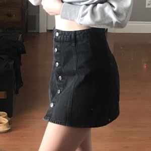 FOREVER 21 BLACK DENIM SKIRT